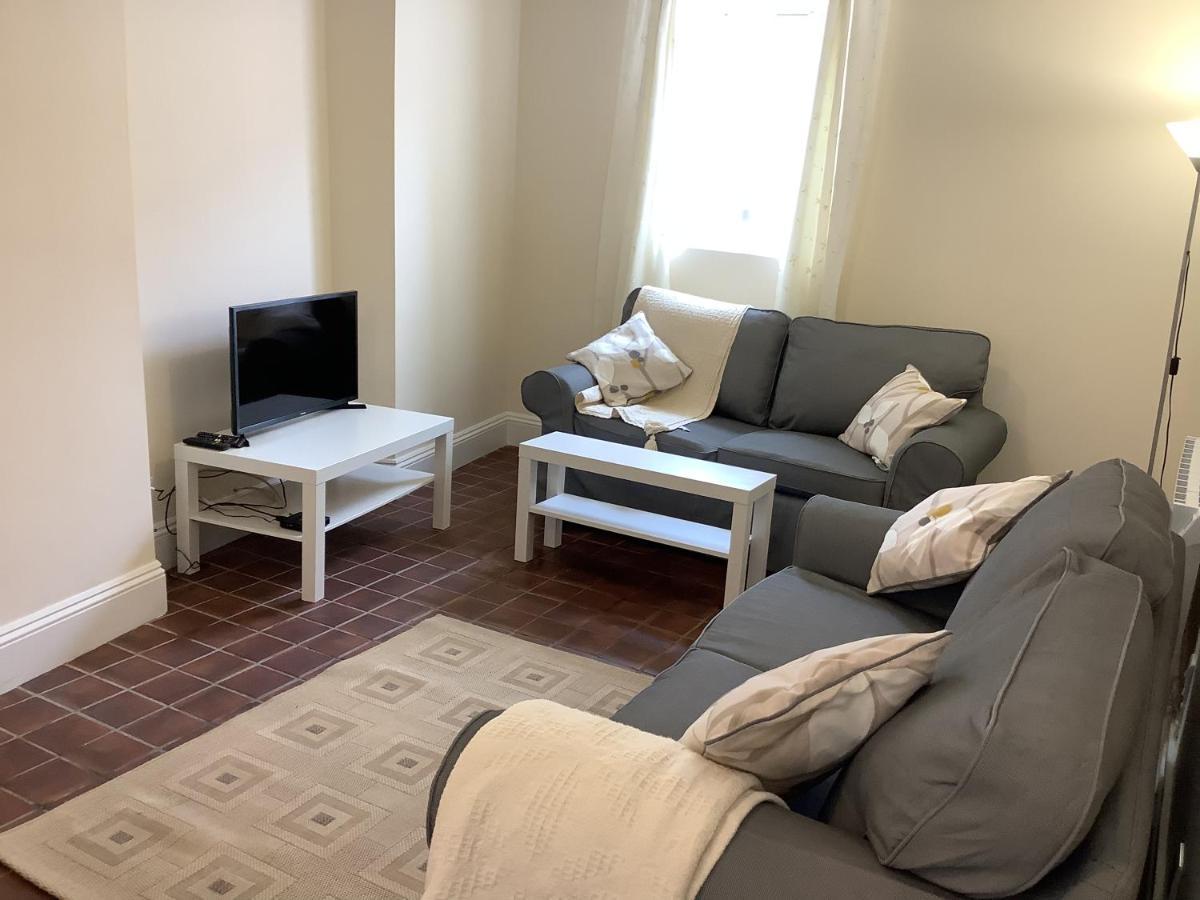 1 - Bed Ground Floor Apartment 텐비 외부 사진